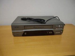 Reproductor VHS Funai 6 Head Stereo Hi-Fi