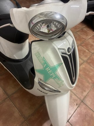 Moto Yamaha Delight 125cc Blanca