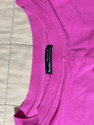 Camiseta corta Bershka rosa