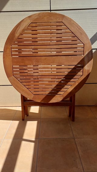 Mesa y 2 sillas de madera para terraza