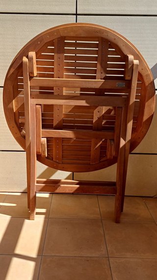 Mesa y 2 sillas de madera para terraza