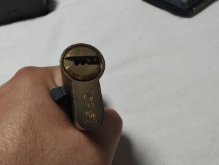Bombín de seguridad para puerta
