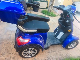 Moto movilidad reducida Veleco Faster Azul