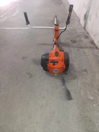 Desbrozadora Husqvarna 555FRM