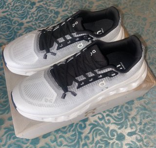 Zapatillas On Running Cloudswift Grises/Blancas