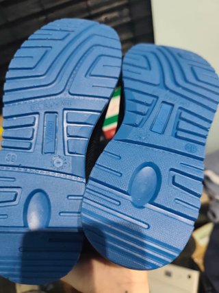Zapatos V-PRO Azul Talla 39 y negras 42