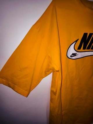Camiseta Nike Oversize Amarilla Talla Única
