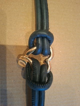 Pulsera Negra y Dorada