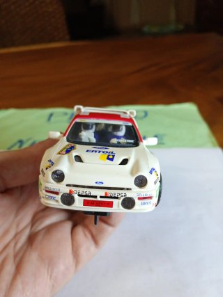 Scalextric Ford RS 200 Rally 4x4 traccion 4 ruedas