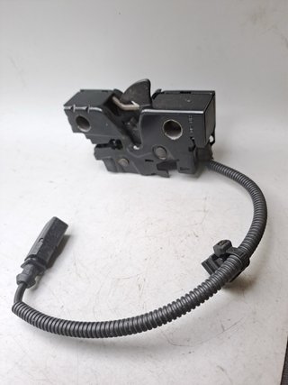 6J0823509 Cerradura puerta capot inf Seat Ibiza