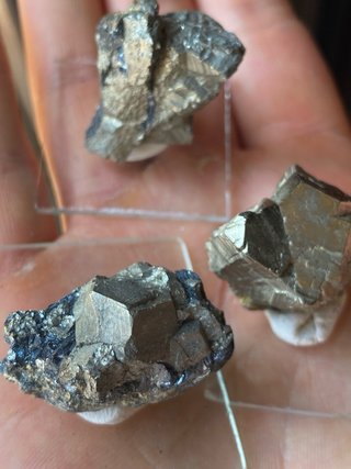 Pirite minerale grezzo