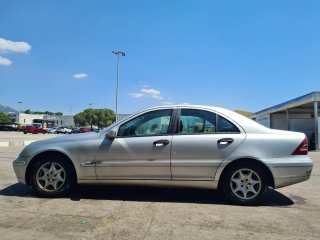 Mercedes-Benz Clase C 2004 Automático