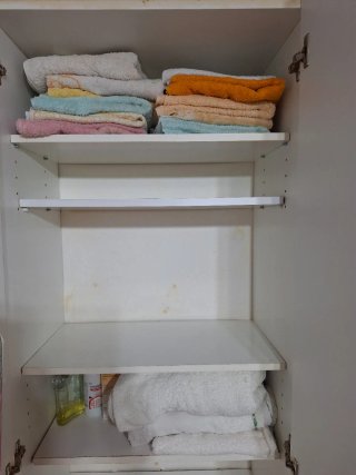 Estantería blanca multiusos