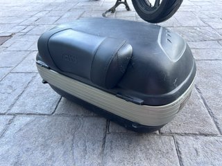 Baúl GIVI Grande para Moto