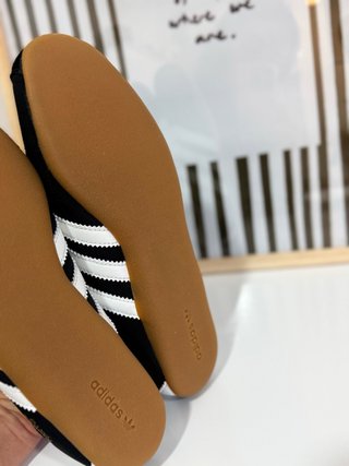 Adidas Tokio Talla 39 1/3