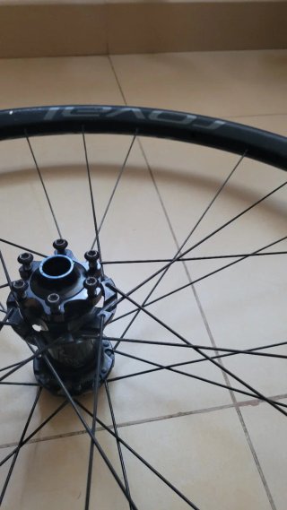 Roda Roval Traverse Alloy 29 Dianteira