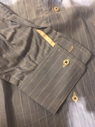 Camisa Soloio Talla 14 1/2 37. Es como una S Slim