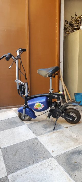 Bicicleta Eléctrica Antigua Azul
