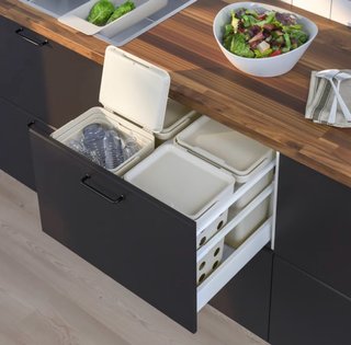Struttura IKEA HÄLLBAR per cestini