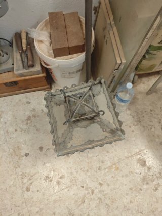 Farol de metal y cristal