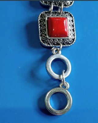 Pulsera Vintage con Piedras Rojas plateado