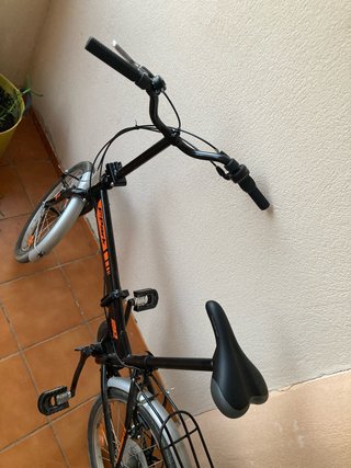 Bicicleta plegable negra