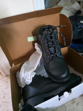 Abbigliamento militare della Marina e abbigliamento da cucina in offerta
