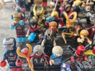 Lote 60 Figuras Lego Marvel