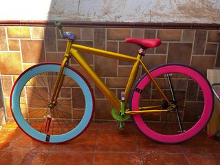 Bicicleta personalizada dorada