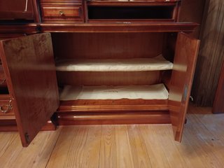 Mueble de Salón Clásico en Madera de Raíz