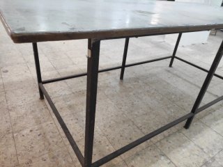 Mesa de trabajo grande