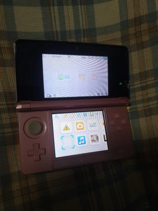 Nintendo 3DS Rosa con Cargador