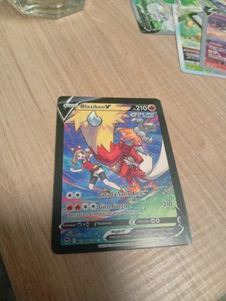 Carta Pokémon Blaziken V 210 HP