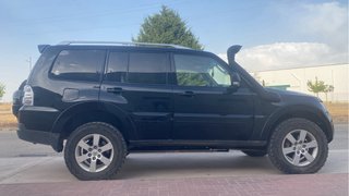 Mitsubishi Montero 2006