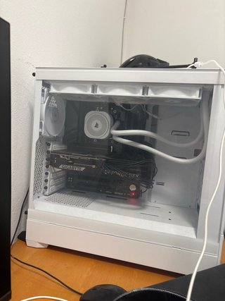 PC Gaming Alta Gama RTX 5070 rayzen 5 7600
