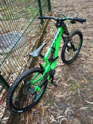 Bicicleta Scoot Voltage FR720 Descenso