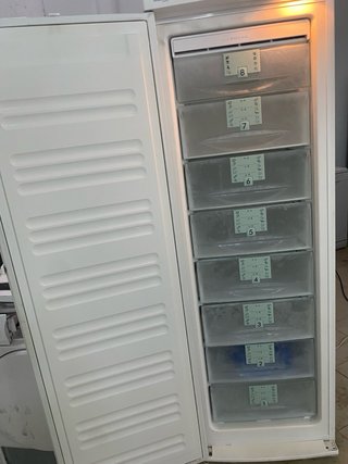 Congelatore verticale Liebherr bianco