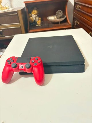 PS4 SLIM *1TB* GTA V, mando y 2 juegos
