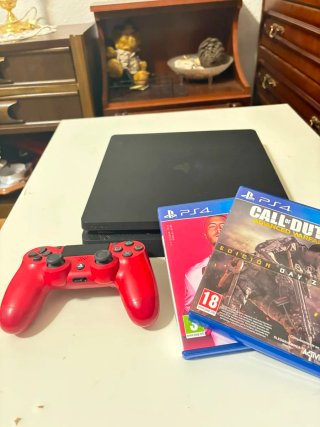 PS4 SLIM *1TB* GTA V, mando y 2 juegos