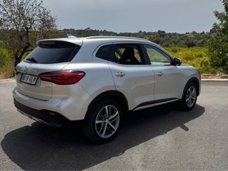 MG HS 2023