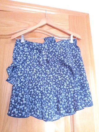 Minifalda pantalón T44 floral
