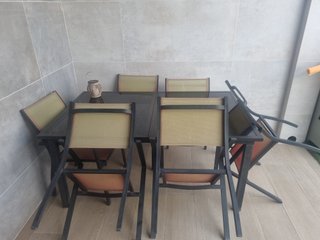 Mesa terraza cristal y metal. Extensible.