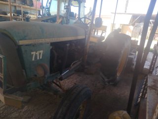 Tractor John Deere 717