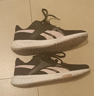 Zapatillas Reebok Negras y Rosas