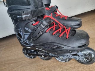 Patines en línea Rollerblade negros talla 38