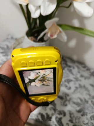Nikon Coolpix S33 Fotocamera Digitale Gialla
