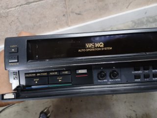Videoregistratore VHS HQ Irradio MV-211