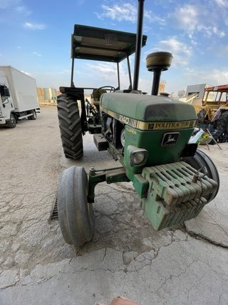 Tractor John Deere 2140