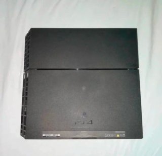 PS4 + 2 Mandos + Base Carga
