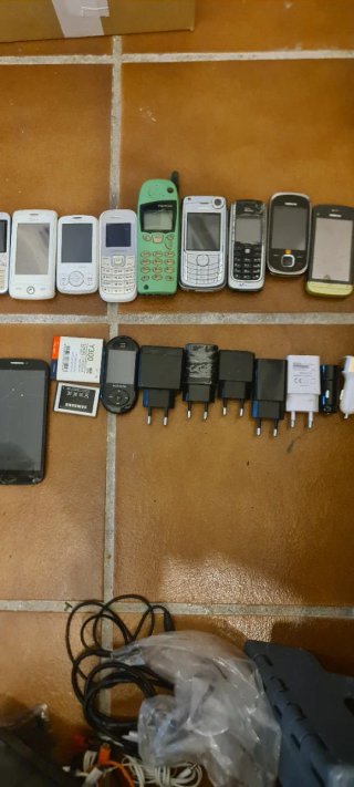 Lote Collezione Telefoni Cellulari Sony Vari Colori